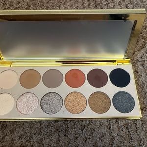 Vanity makeup eyeshadow